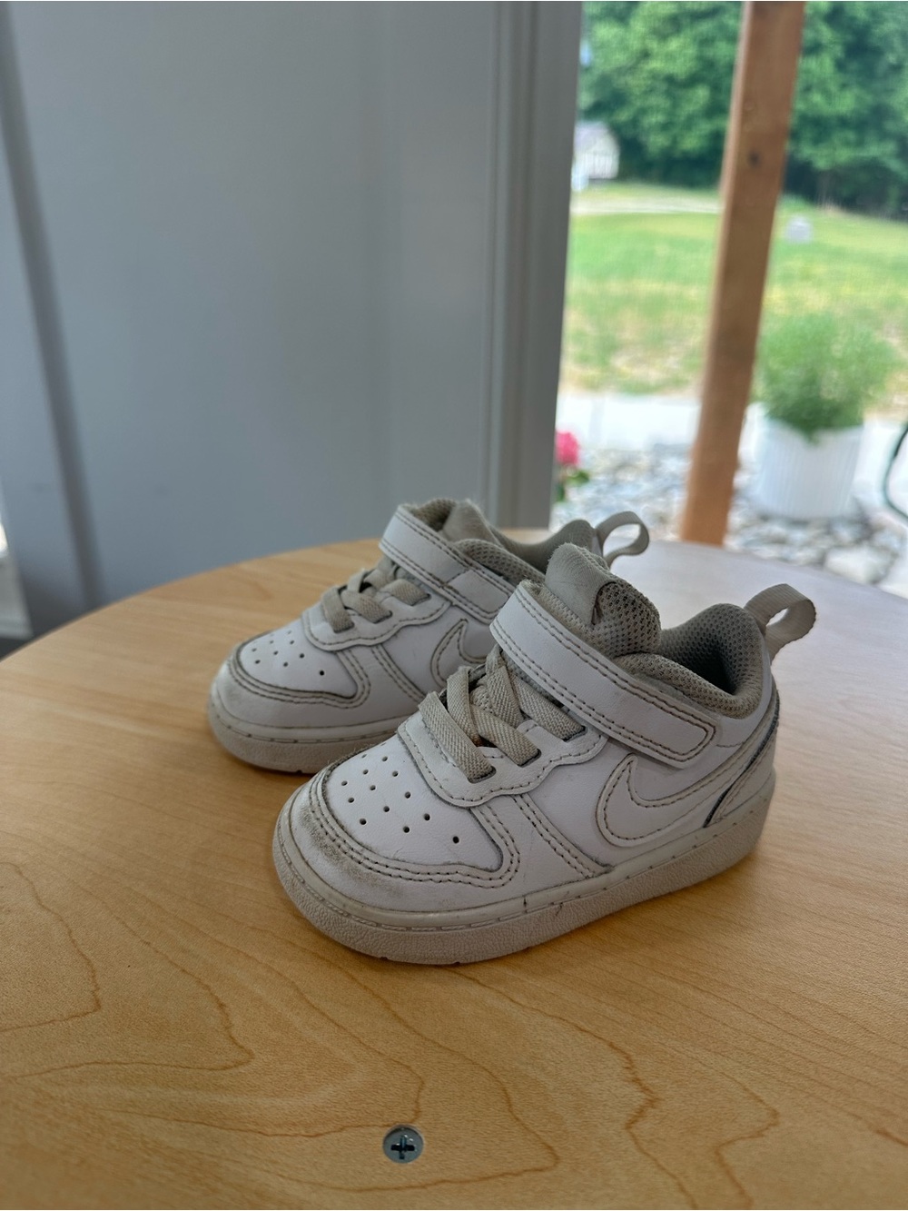 Nike Kids White and Light Gray Hook-and-Loop Sneakers 5c